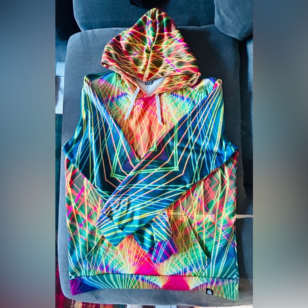 Men’s Into The AM large laser sweatshirt